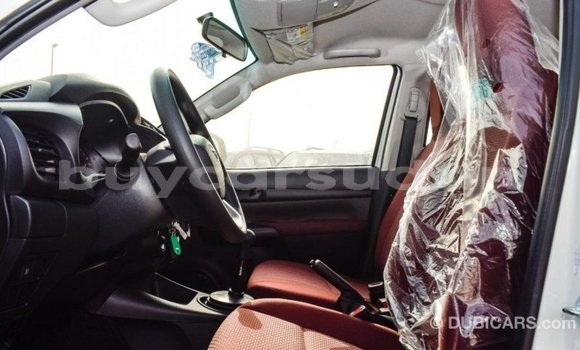 Buy Import Toyota Hilux White Car in Import - Dubai in Al Jazirah State Buy Import Toyota Hilux White Car in Import - Dubai in Al Jazirah State