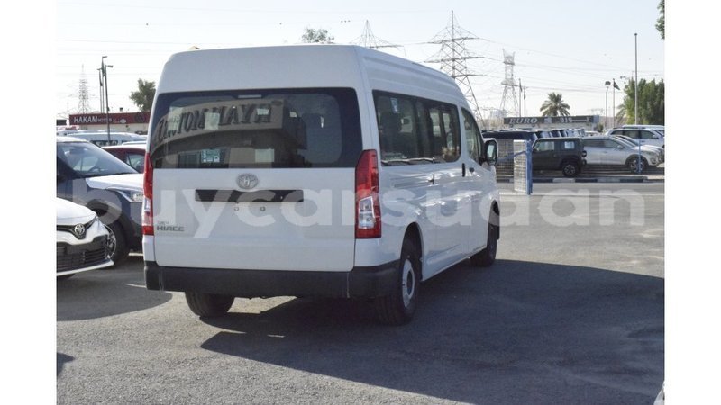 Big with watermark toyota hiace al jazirah state import dubai 2661