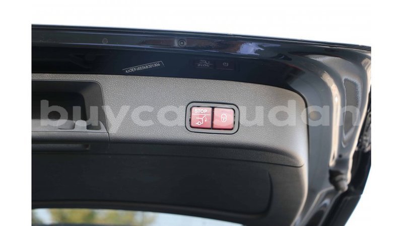 Big with watermark mercedes benz 190 al jazirah state import dubai 2665