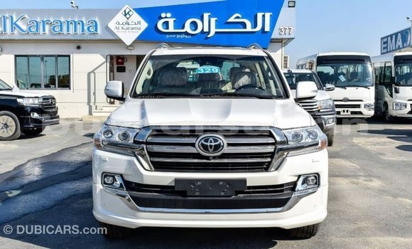 Buy Import Toyota Land Cruiser White Car in Import - Dubai in Al Jazirah State Buy Import Toyota Land Cruiser White Car in Import - Dubai in Al Jazirah State
