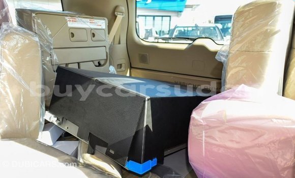 Buy Import Toyota Land Cruiser White Car in Import - Dubai in Al Jazirah State Buy Import Toyota Land Cruiser White Car in Import - Dubai in Al Jazirah State