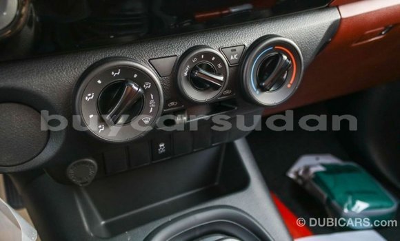 Buy Import Toyota Hilux White Car in Import - Dubai in Al Jazirah State Buy Import Toyota Hilux White Car in Import - Dubai in Al Jazirah State