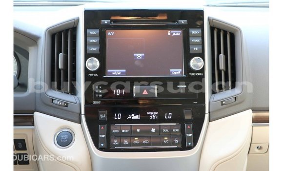 Buy Import Toyota Land Cruiser White Car in Import - Dubai in Al Jazirah State Buy Import Toyota Land Cruiser White Car in Import - Dubai in Al Jazirah State