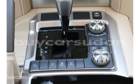 Buy Import Toyota Land Cruiser White Car in Import - Dubai in Al Jazirah State Buy Import Toyota Land Cruiser White Car in Import - Dubai in Al Jazirah State