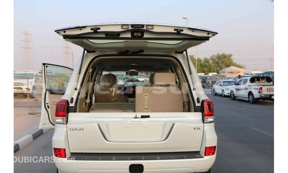 Buy Import Toyota Land Cruiser White Car in Import - Dubai in Al Jazirah State Buy Import Toyota Land Cruiser White Car in Import - Dubai in Al Jazirah State
