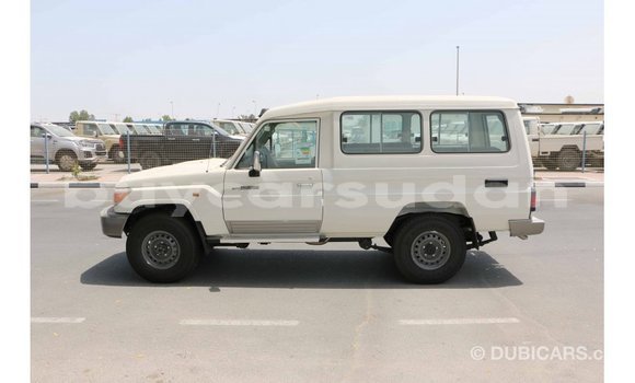 Buy Import Toyota Land Cruiser White Car in Import - Dubai in Al Jazirah State Buy Import Toyota Land Cruiser White Car in Import - Dubai in Al Jazirah State