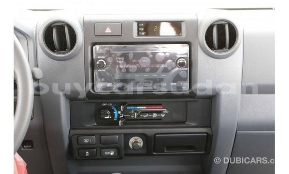 Buy Import Toyota Land Cruiser White Car in Import - Dubai in Al Jazirah State Buy Import Toyota Land Cruiser White Car in Import - Dubai in Al Jazirah State