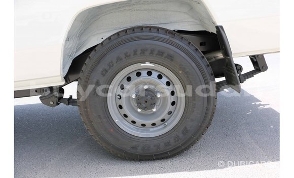 Buy Import Toyota Land Cruiser White Car in Import - Dubai in Al Jazirah State Buy Import Toyota Land Cruiser White Car in Import - Dubai in Al Jazirah State