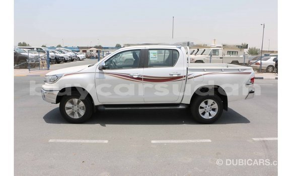 Buy Import Toyota Hilux White Car in Import - Dubai in Al Jazirah State Buy Import Toyota Hilux White Car in Import - Dubai in Al Jazirah State