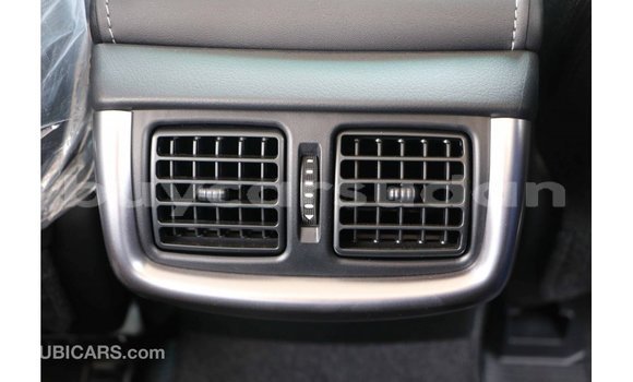 Buy Import Toyota Hilux White Car in Import - Dubai in Al Jazirah State Buy Import Toyota Hilux White Car in Import - Dubai in Al Jazirah State