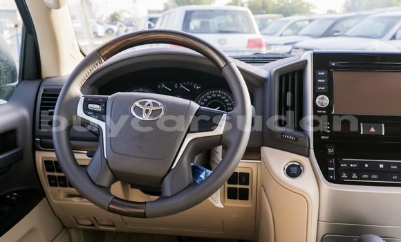 Buy Import Toyota Land Cruiser White Car in Import - Dubai in Al Jazirah State Buy Import Toyota Land Cruiser White Car in Import - Dubai in Al Jazirah State