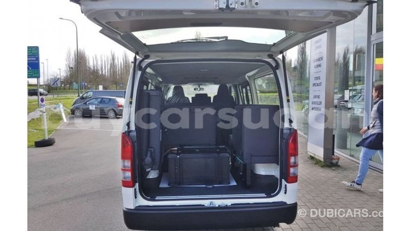 Big with watermark toyota hiace al jazirah state import dubai 2688