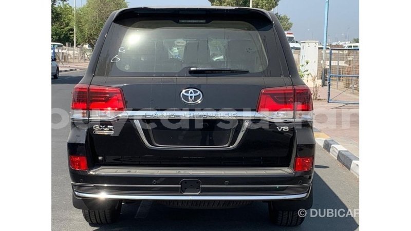 Big with watermark toyota land cruiser al jazirah state import dubai 2691