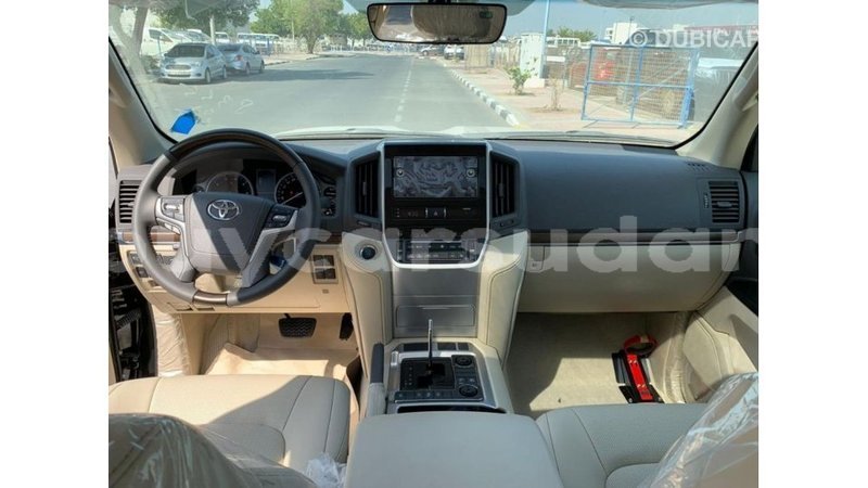 Big with watermark toyota land cruiser al jazirah state import dubai 2691