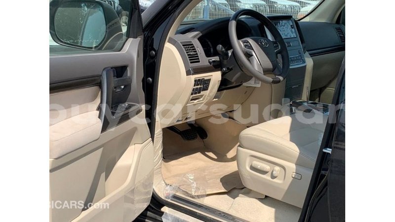 Big with watermark toyota land cruiser al jazirah state import dubai 2691