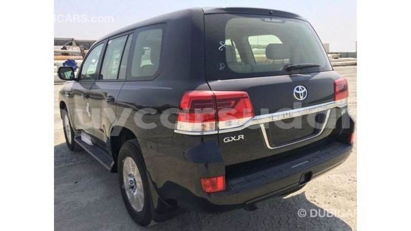 Big with watermark toyota land cruiser al jazirah state import dubai 2692