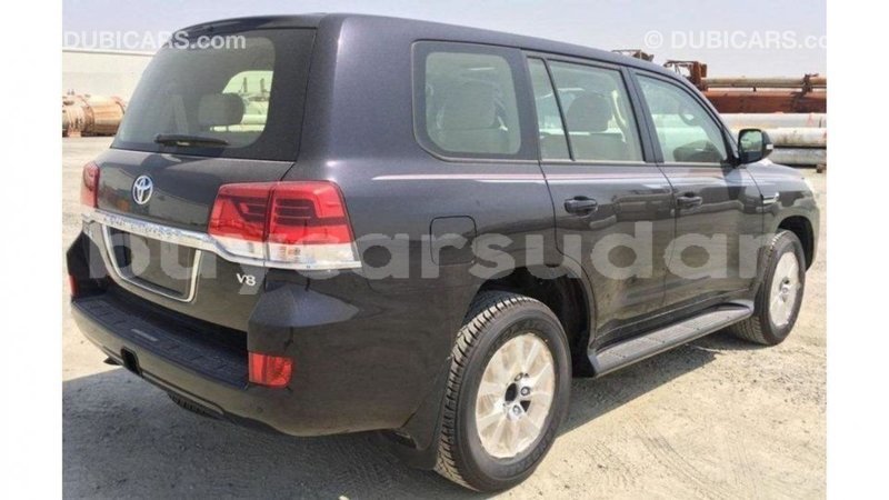 Big with watermark toyota land cruiser al jazirah state import dubai 2692