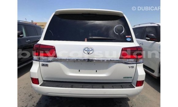 Buy Import Toyota Land Cruiser White Car in Import - Dubai in Al Jazirah State Buy Import Toyota Land Cruiser White Car in Import - Dubai in Al Jazirah State