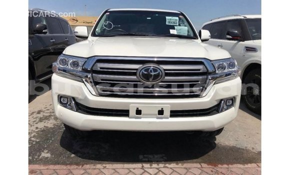Buy Import Toyota Land Cruiser White Car in Import - Dubai in Al Jazirah State Buy Import Toyota Land Cruiser White Car in Import - Dubai in Al Jazirah State