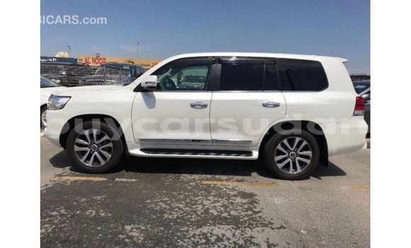 Buy Import Toyota Land Cruiser White Car in Import - Dubai in Al Jazirah State Buy Import Toyota Land Cruiser White Car in Import - Dubai in Al Jazirah State