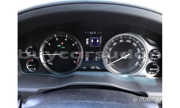 Buy Import Toyota Land Cruiser White Car in Import - Dubai in Al Jazirah State Buy Import Toyota Land Cruiser White Car in Import - Dubai in Al Jazirah State
