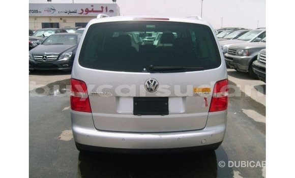 Acheter Import Voiture Volkswagen Touran Autre à Import - Dubai, État d'Al Jazirah Acheter Import Voiture Volkswagen Touran Autre à Import - Dubai, État d'Al Jazirah