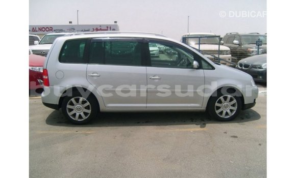 Acheter Import Voiture Volkswagen Touran Autre à Import - Dubai, État d'Al Jazirah Acheter Import Voiture Volkswagen Touran Autre à Import - Dubai, État d'Al Jazirah