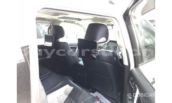 Buy Import Toyota Land Cruiser White Car in Import - Dubai in Al Jazirah State Buy Import Toyota Land Cruiser White Car in Import - Dubai in Al Jazirah State