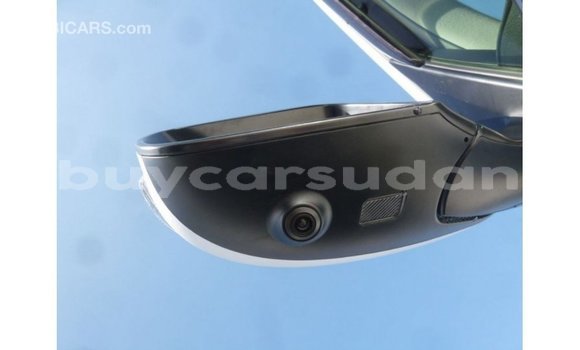 Buy Import Toyota Land Cruiser White Car in Import - Dubai in Al Jazirah State Buy Import Toyota Land Cruiser White Car in Import - Dubai in Al Jazirah State