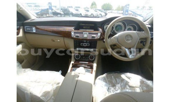 Buy Import Mercedes-Benz 190 White Car in Import - Dubai in Al Jazirah State Buy Import Mercedes-Benz 190 White Car in Import - Dubai in Al Jazirah State