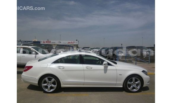 Buy Import Mercedes-Benz 190 White Car in Import - Dubai in Al Jazirah State Buy Import Mercedes-Benz 190 White Car in Import - Dubai in Al Jazirah State