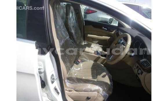 Buy Import Mercedes-Benz 190 White Car in Import - Dubai in Al Jazirah State Buy Import Mercedes-Benz 190 White Car in Import - Dubai in Al Jazirah State