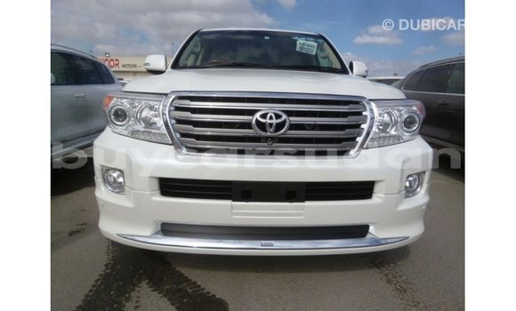 Buy Import Toyota Land Cruiser White Car in Import - Dubai in Al Jazirah State Buy Import Toyota Land Cruiser White Car in Import - Dubai in Al Jazirah State