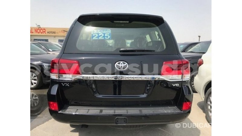 Big with watermark toyota land cruiser al jazirah state import dubai 2717