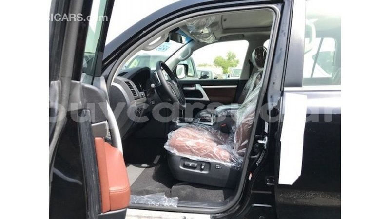 Big with watermark toyota land cruiser al jazirah state import dubai 2717