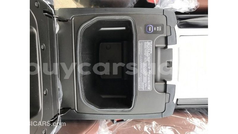 Big with watermark toyota land cruiser al jazirah state import dubai 2717