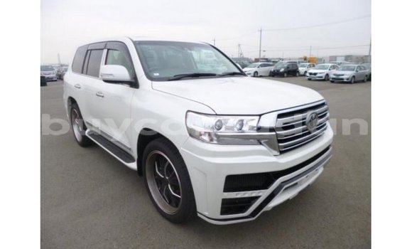 Buy Import Toyota Land Cruiser White Car in Import - Dubai in Al Jazirah State Buy Import Toyota Land Cruiser White Car in Import - Dubai in Al Jazirah State