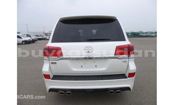 Buy Import Toyota Land Cruiser White Car in Import - Dubai in Al Jazirah State Buy Import Toyota Land Cruiser White Car in Import - Dubai in Al Jazirah State