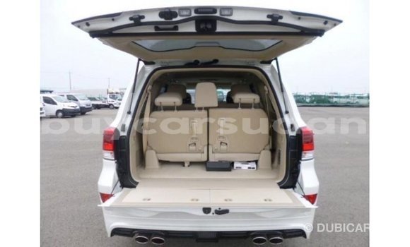 Buy Import Toyota Land Cruiser White Car in Import - Dubai in Al Jazirah State Buy Import Toyota Land Cruiser White Car in Import - Dubai in Al Jazirah State