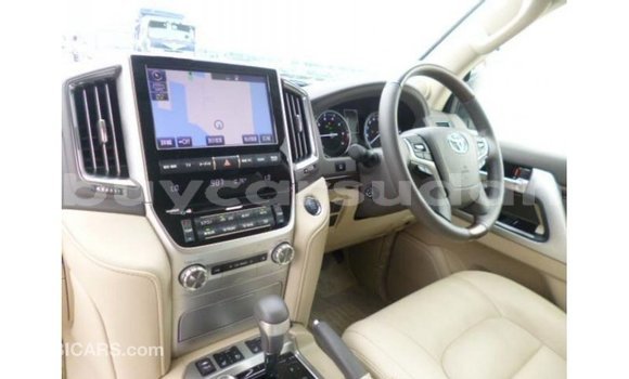 Buy Import Toyota Land Cruiser White Car in Import - Dubai in Al Jazirah State Buy Import Toyota Land Cruiser White Car in Import - Dubai in Al Jazirah State