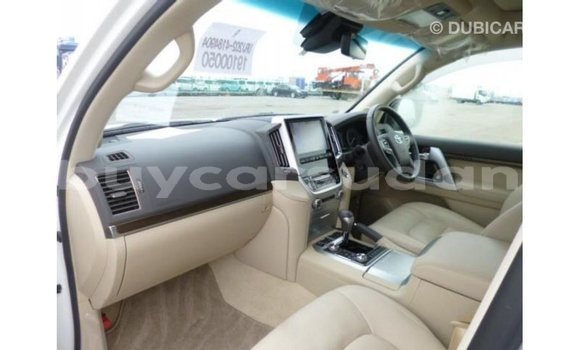 Buy Import Toyota Land Cruiser White Car in Import - Dubai in Al Jazirah State Buy Import Toyota Land Cruiser White Car in Import - Dubai in Al Jazirah State