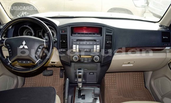 Buy Import Mitsubishi Pajero White Car in Import - Dubai in Al Jazirah State Buy Import Mitsubishi Pajero White Car in Import - Dubai in Al Jazirah State