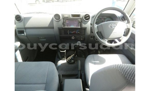 Buy Import Toyota Land Cruiser White Car in Import - Dubai in Al Jazirah State Buy Import Toyota Land Cruiser White Car in Import - Dubai in Al Jazirah State