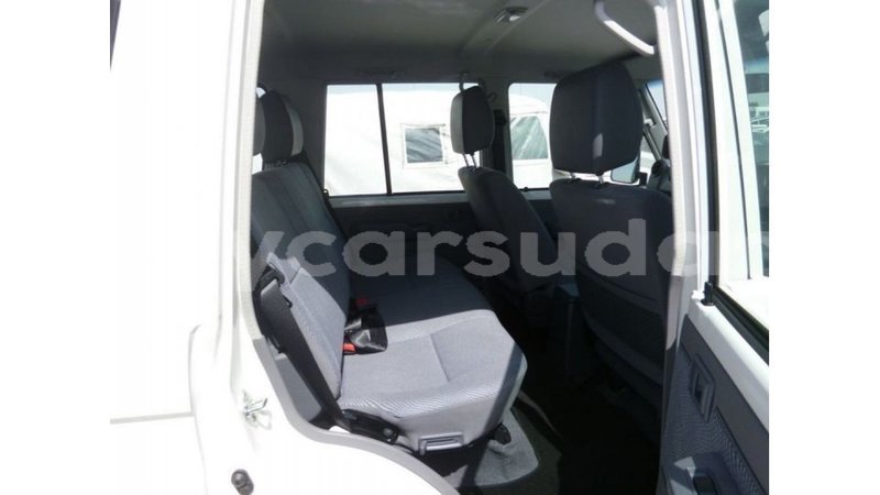 Big with watermark toyota land cruiser al jazirah state import dubai 2727