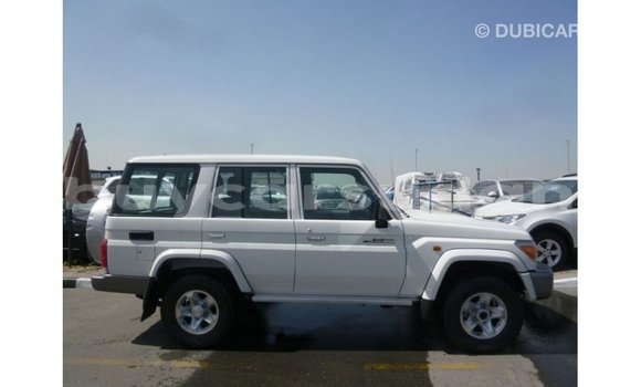 Buy Import Toyota Land Cruiser White Car in Import - Dubai in Al Jazirah State Buy Import Toyota Land Cruiser White Car in Import - Dubai in Al Jazirah State