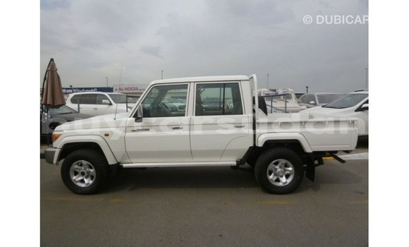 Buy Import Toyota Land Cruiser White Car in Import - Dubai in Al Jazirah State Buy Import Toyota Land Cruiser White Car in Import - Dubai in Al Jazirah State