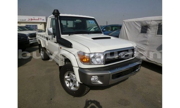 Buy Import Toyota Land Cruiser White Car in Import - Dubai in Al Jazirah State Buy Import Toyota Land Cruiser White Car in Import - Dubai in Al Jazirah State