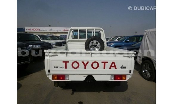 Buy Import Toyota Land Cruiser White Car in Import - Dubai in Al Jazirah State Buy Import Toyota Land Cruiser White Car in Import - Dubai in Al Jazirah State