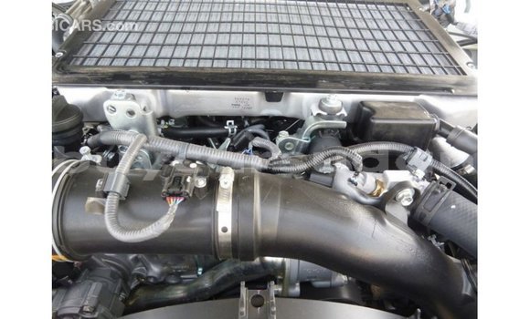 Buy Import Toyota Land Cruiser White Car in Import - Dubai in Al Jazirah State Buy Import Toyota Land Cruiser White Car in Import - Dubai in Al Jazirah State