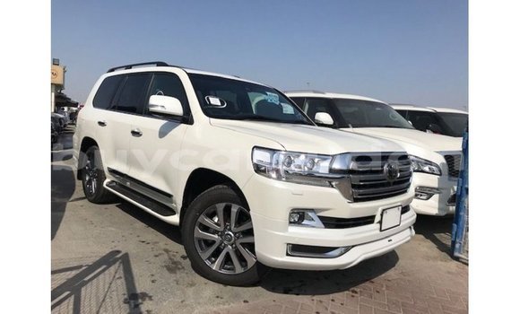 Buy Import Toyota Land Cruiser White Car in Import - Dubai in Al Jazirah State Buy Import Toyota Land Cruiser White Car in Import - Dubai in Al Jazirah State
